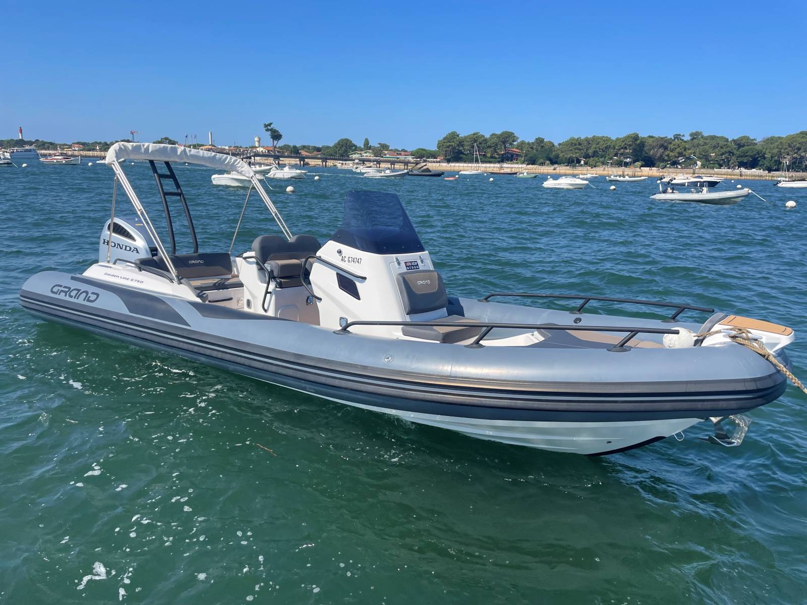 Vente Semi Rigide occasion Grand Golden Line G750 Hypalon, équipé d'un moteur Honda 225 cv au Cap Ferret