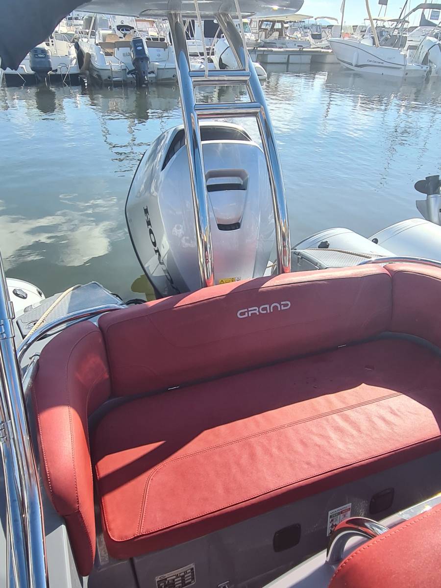 Vente bateau occasion semi rigide Grand Golden line G580 équipé d'un moteur Honda 115 cv à La Londe les Maures dans le Var