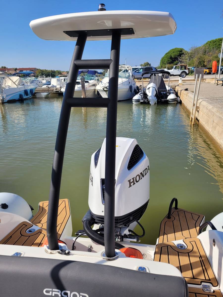 semi rigide neuf à Annecy