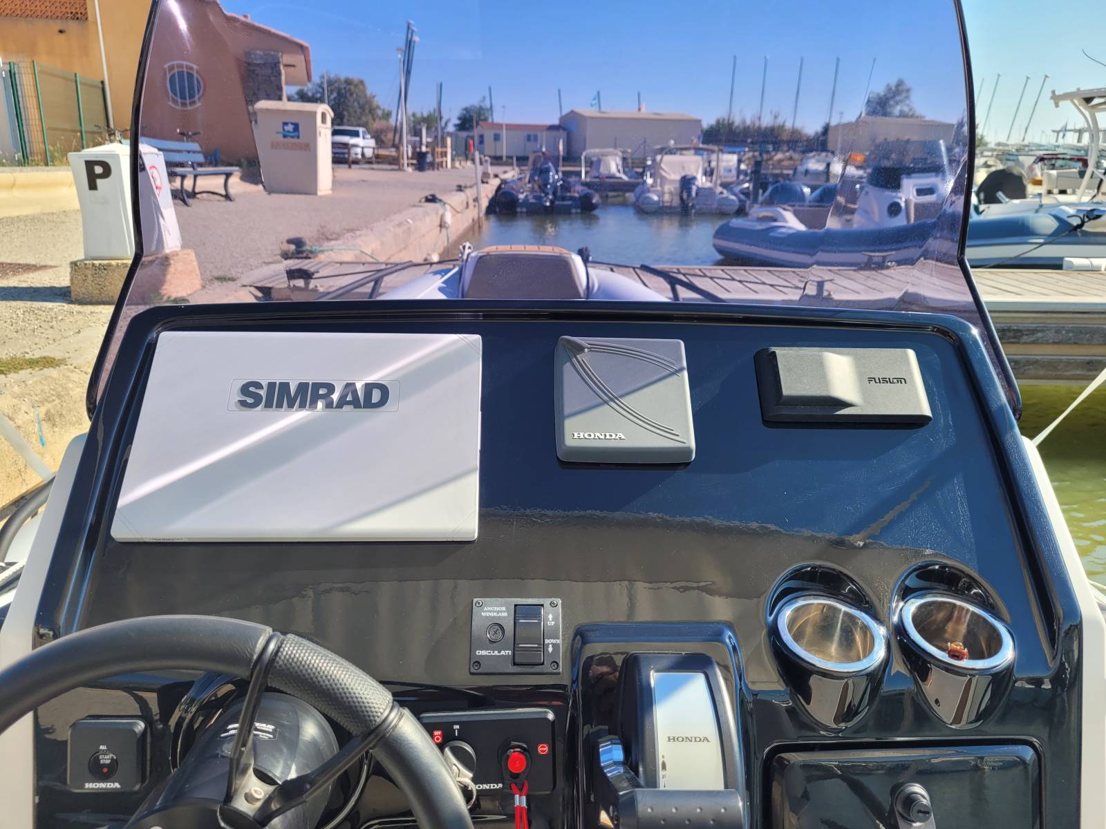 Vente bateau occasion semi rigide Grand Golden line G750 équipé d'un moteur Honda 250 cv