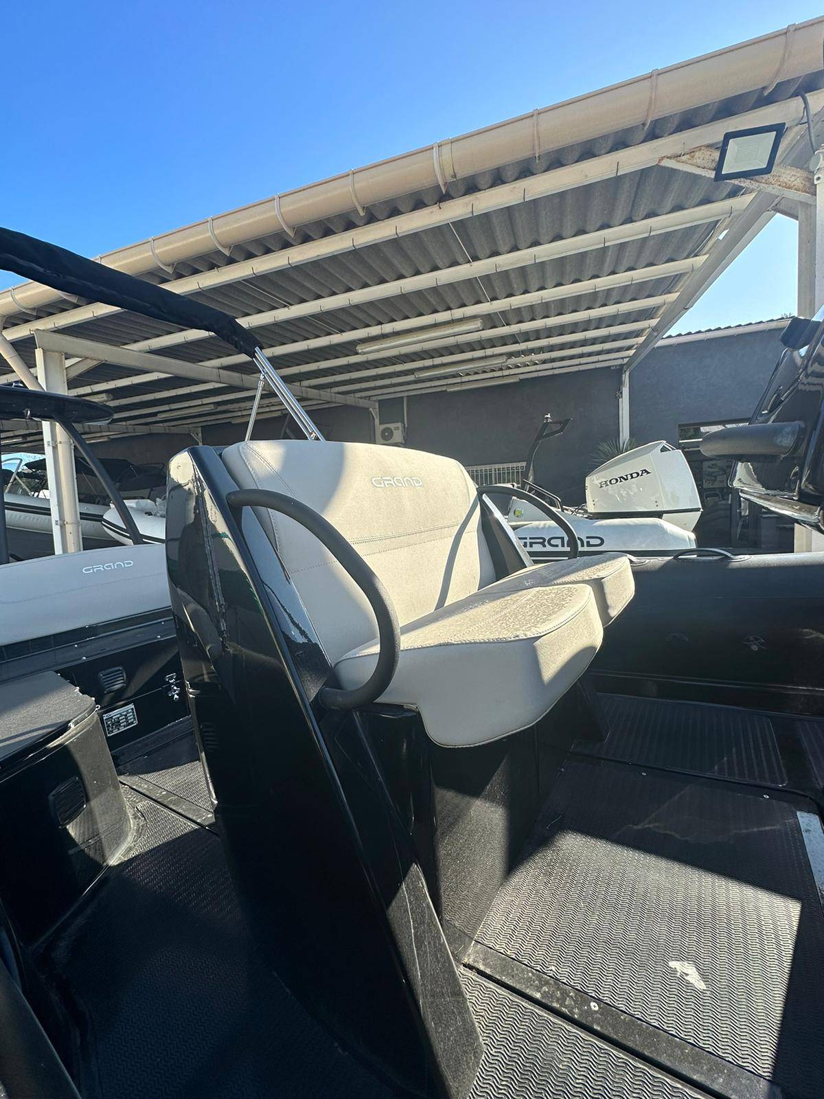 semi rigide occasion à Hyères, prés de Toulon