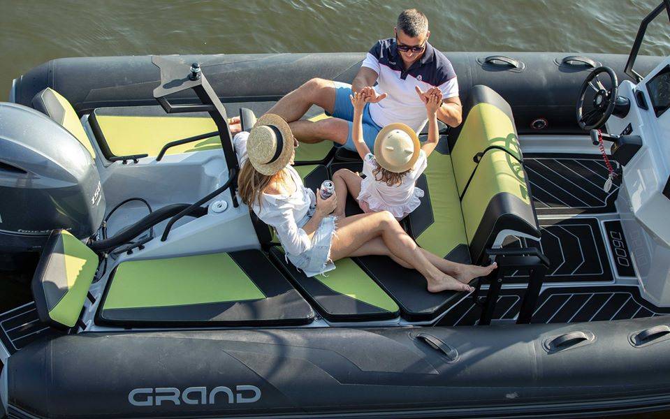 Revendeur bateau Grand à La Londe Var