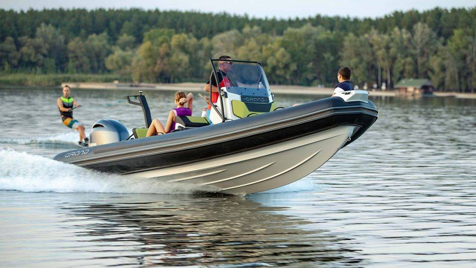 Importateur France Grand Boats