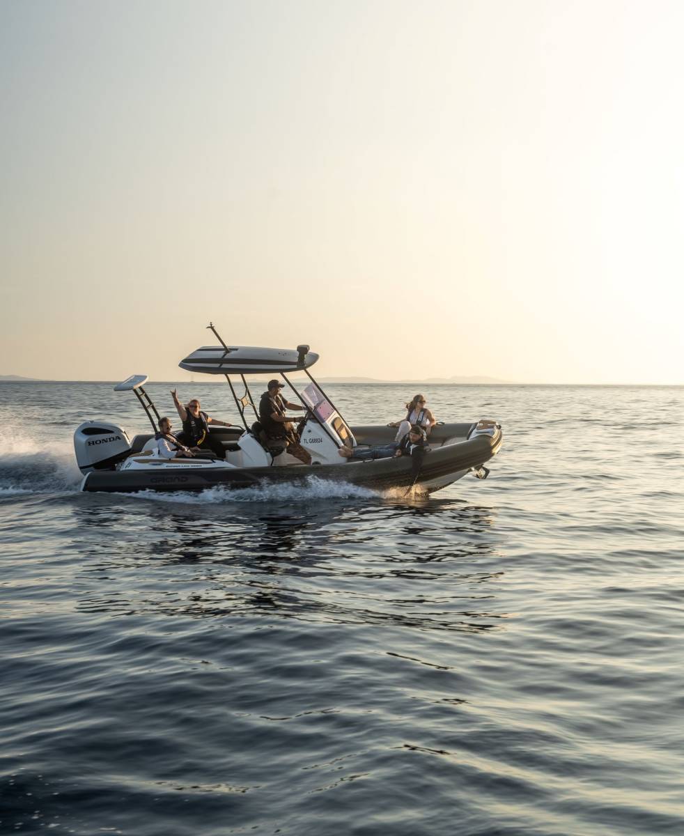 Golden Line G680 avec t-top en fibre de verre