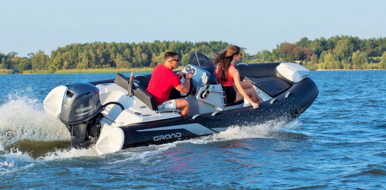 Semi rigide GRAND BOATS Golden Line G420 Hypalon ou PVC, équipé de moteur Honda