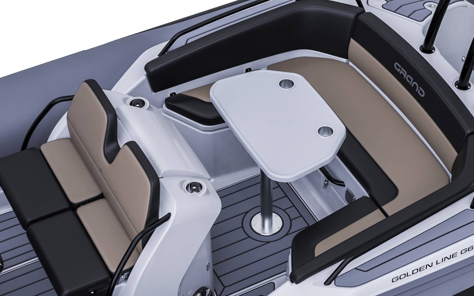 Bateau neuf 6 mètres dans le Var prés de Hyères