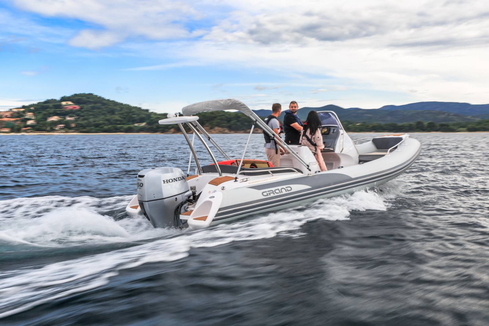 Moteur Honda semi rigide proche de Hyères Toulon