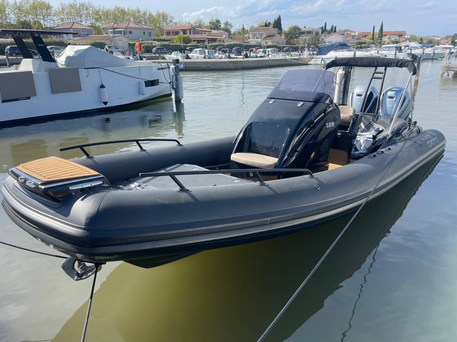 Vente bateau semi rigide occasion Grand Golden line G850 équipé de 2 moteurs Honda 200 CV à La Londe prés de Toulon