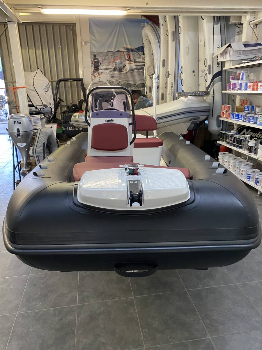 Vente bateau semi rigide occasion Grand Silver Line S420 équipé d'un Honda 50 cv dispo à la Londe les maures dans le var