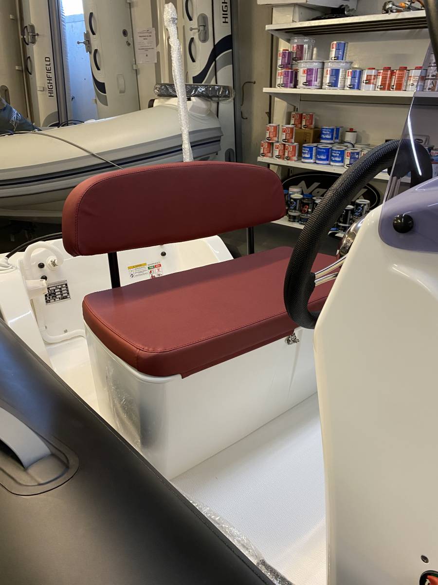 Vente bateau semi rigide occasion Grand Silver Line S420 équipé d'un Honda 50 cv dispo à la Londe les maures dans le var