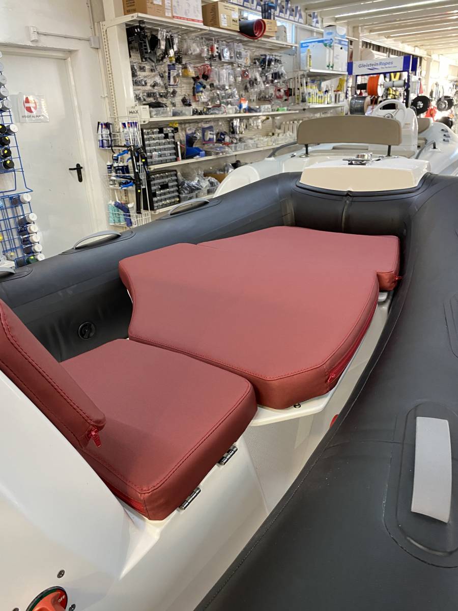 Vente bateau semi rigide occasion Grand Silver Line S420 équipé d'un Honda 50 cv dispo à la Londe les maures dans le var