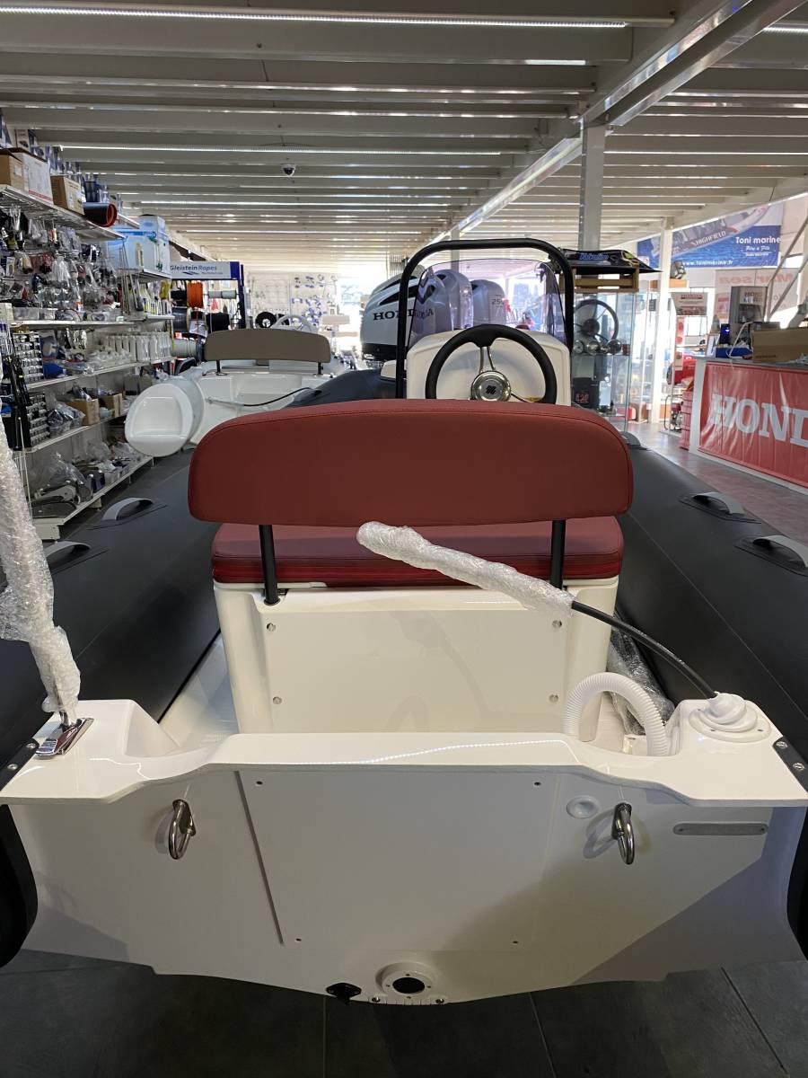 Vente bateau semi rigide occasion Grand Silver Line S420 équipé d'un Honda 50 cv dispo à la Londe les maures dans le var