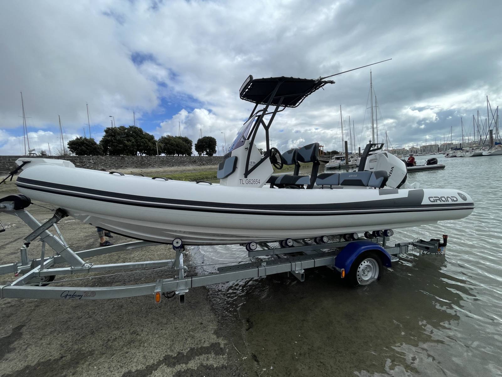 Vente bateau semi rigide occasion GRAND Drive Line D600 Activ 