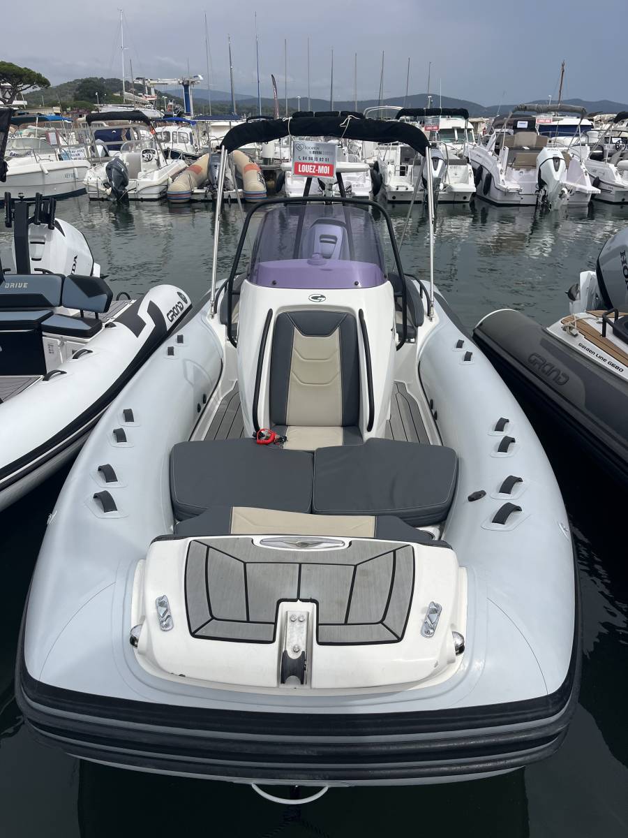 Vente semi rigide occasion Grand Golden Line G650 équipé d'un moteur Honda 150 Cv à La Londe les Maures