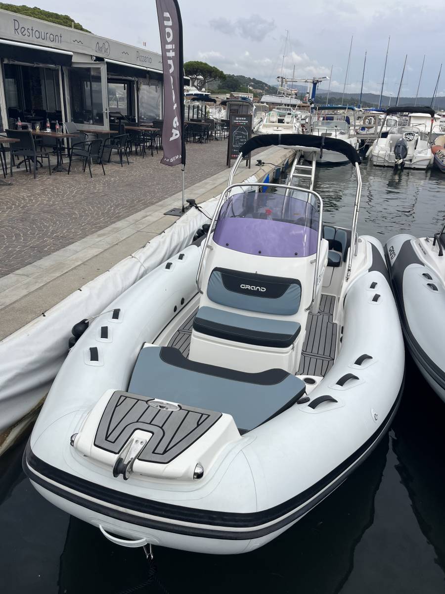 Vente semi rigide occasion Grand Golden Line G580 équipé d'un moteur Honda 100 Cv à La Londe les Maures