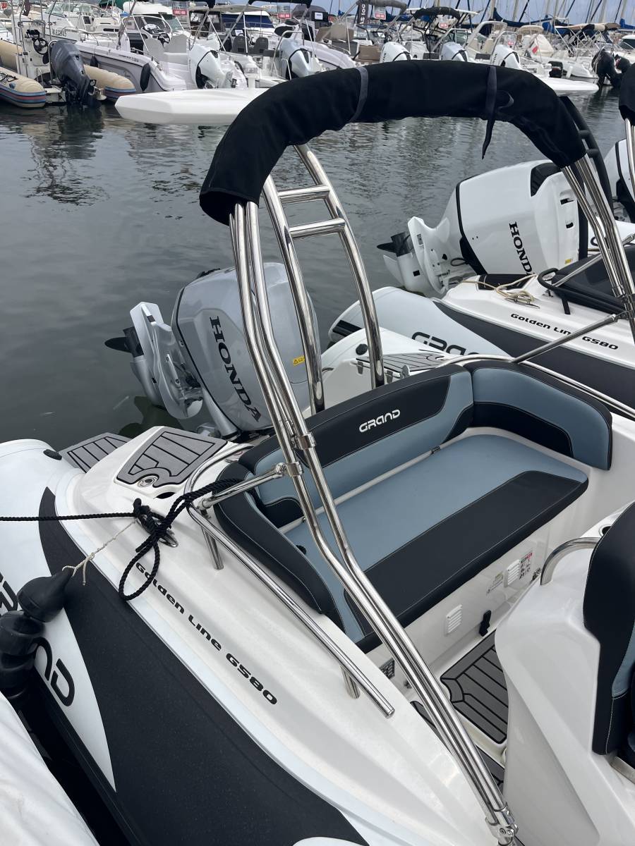 Vente semi rigide occasion Grand Golden Line G580 équipé d'un moteur Honda 100 Cv à La Londe les Maures