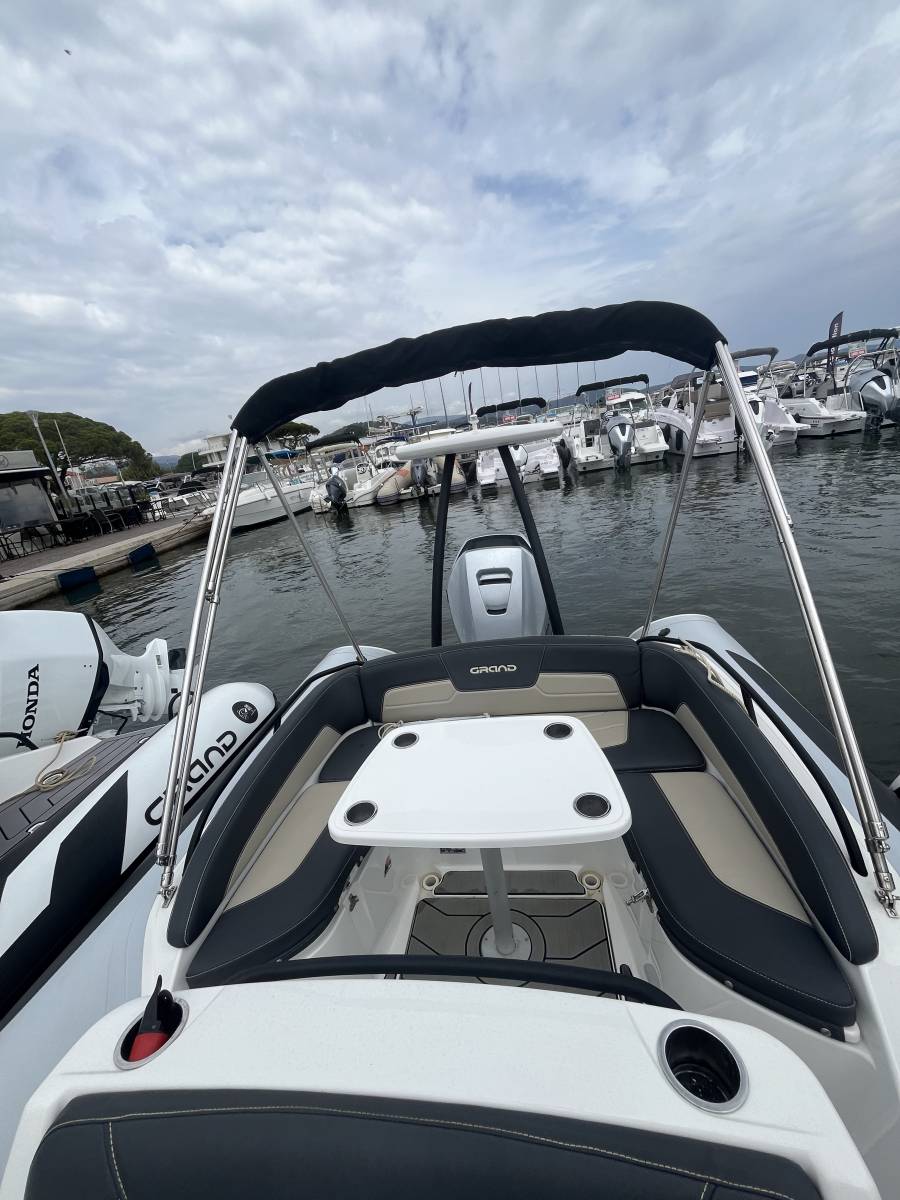 bateau neuf à la Tranche sur mer en Vendée