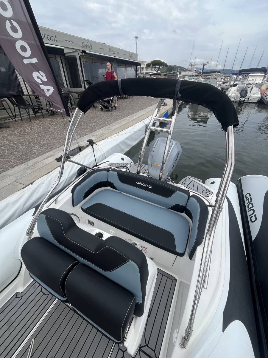 Vente semi rigide occasion Grand Golden Line G580 équipé d'un moteur Honda 100 Cv à La Londe les Maures
