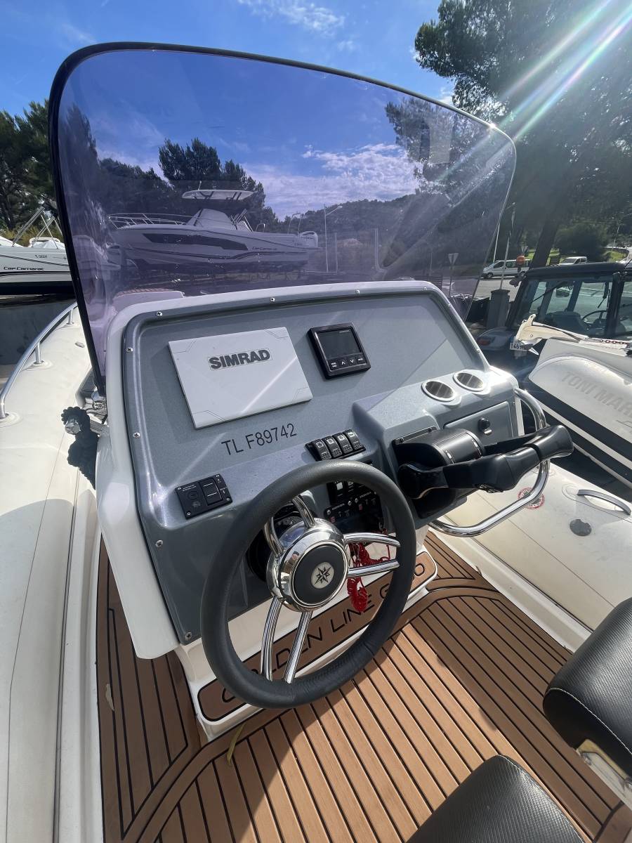 Vente semi rigide occasion Grand Golden Line G850 équipé de 2 moteurs Honda 200 Cv à La Londe les Maures