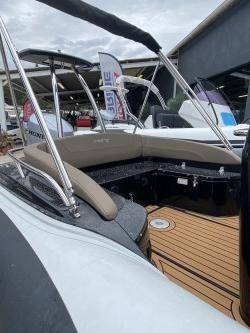 Vente bateau neuf semi rigide Grand Golden Line G650 équipé d'un moteur Honda 150 cv à La Londe, prés de Hyères