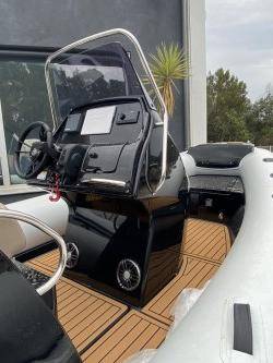 Vente bateau neuf semi rigide Grand Golden Line G650 équipé d'un moteur Honda 150 cv à La Londe, prés de Hyères
