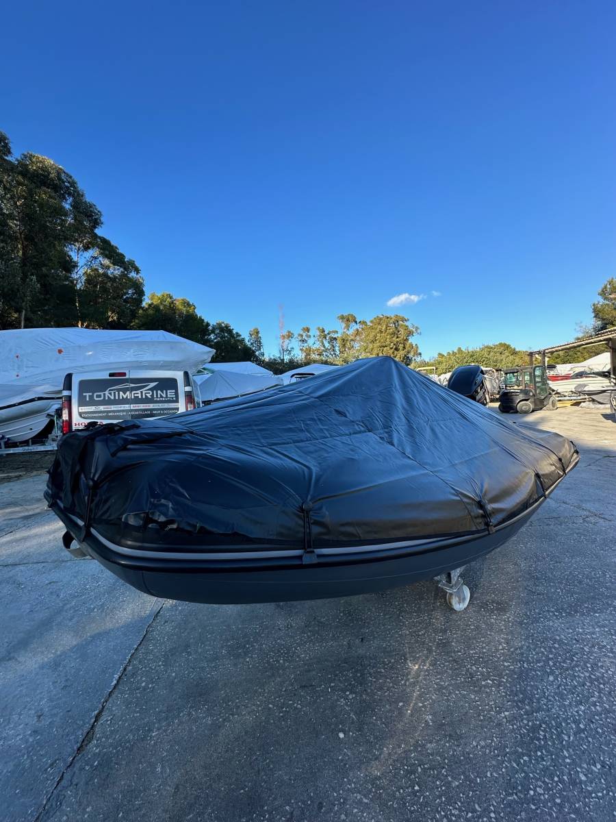 Vente bateau neuf à La Londe prés de Toulon
