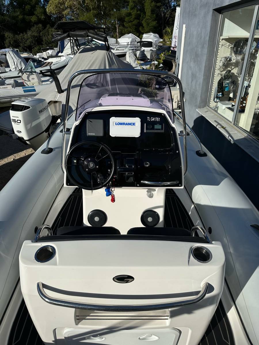 occasion semi rigide prés de Hyères