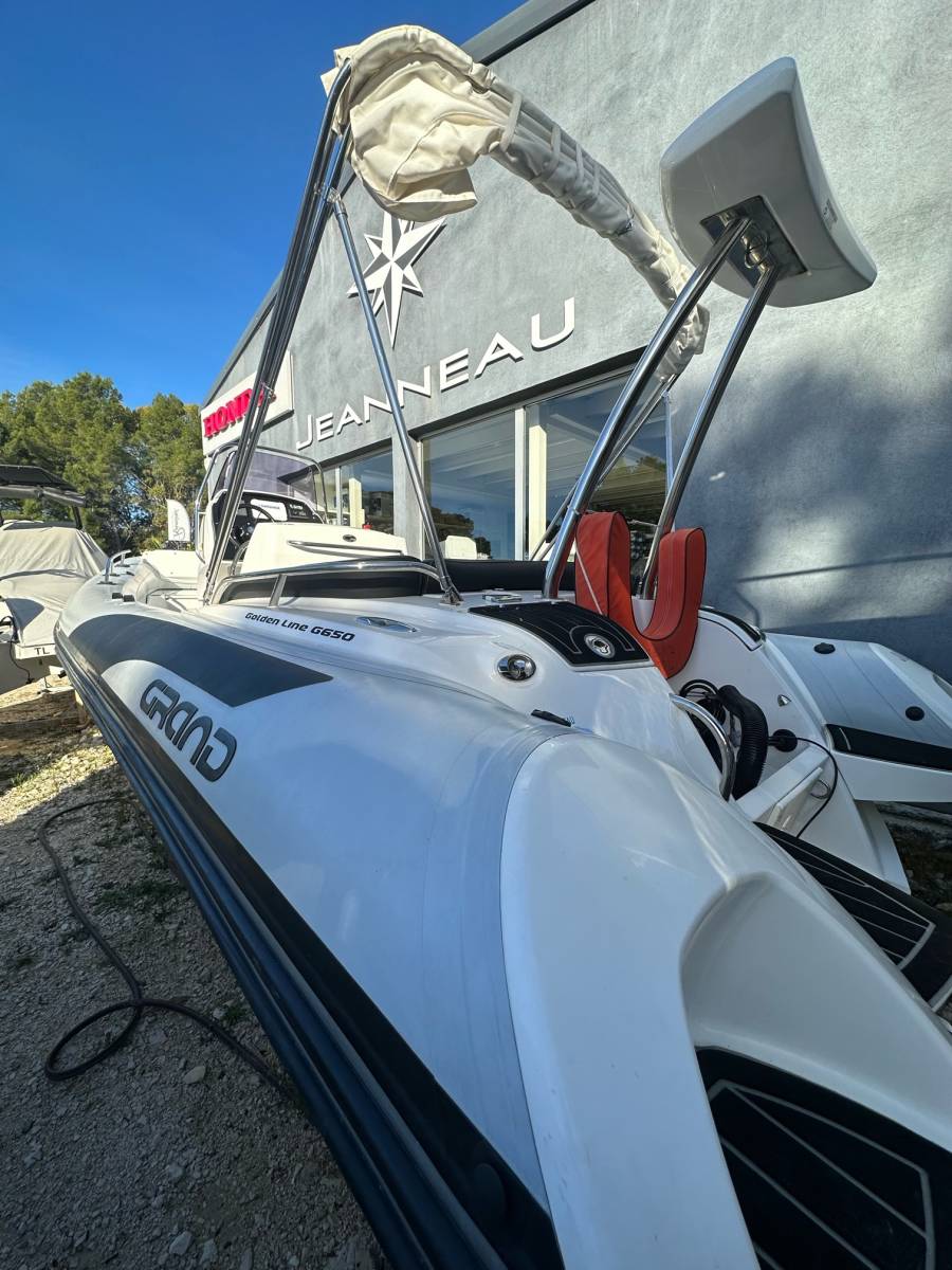 Vente bateau semi rigide occasion Grand Golden line G650 équipé d'un moteur Honda 150 cv