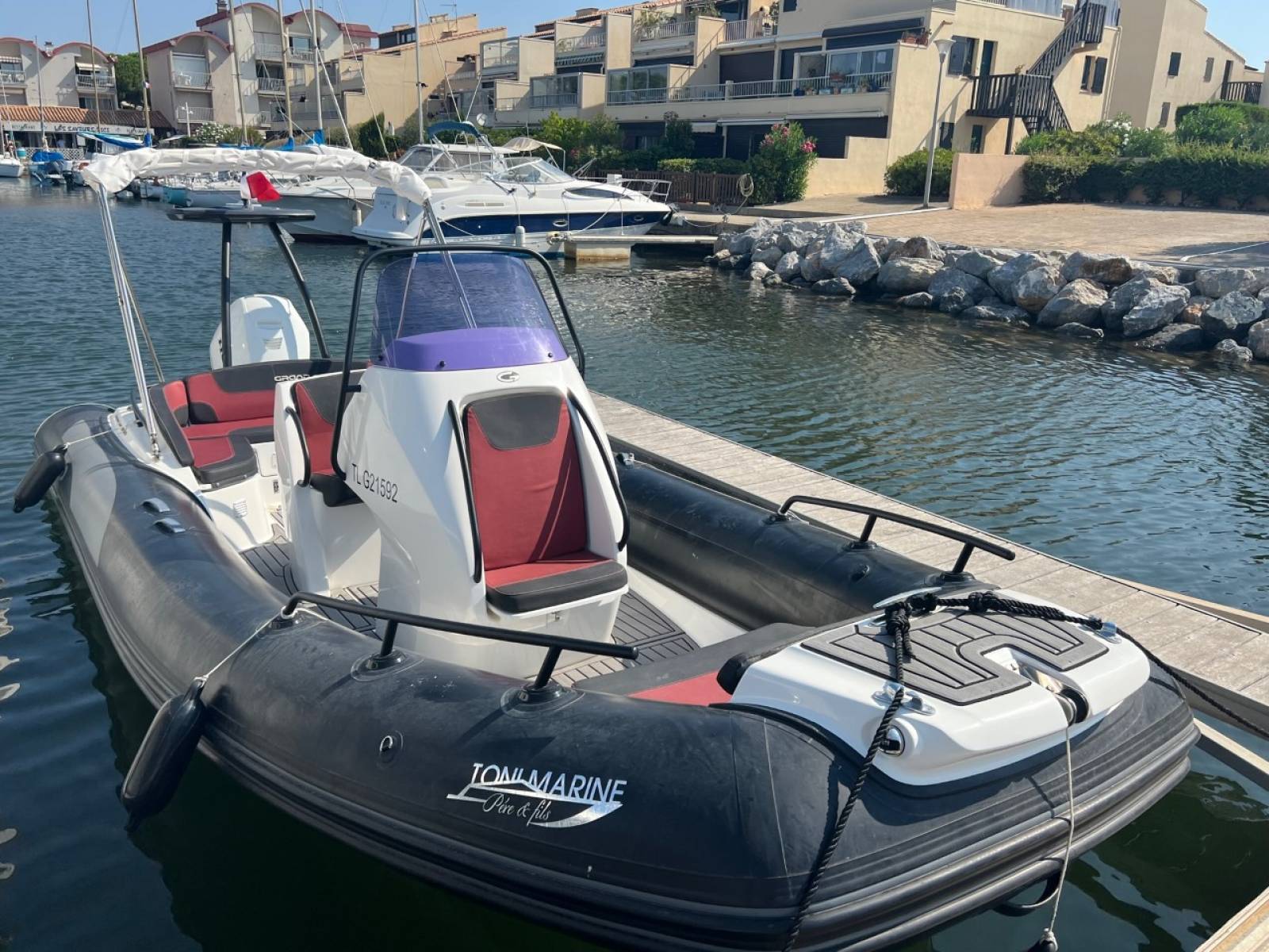 Vente occasion Grand Golden line G650 équipé d'un moteur Honda 150 cv à La Londe les Maures à côté de Toulon