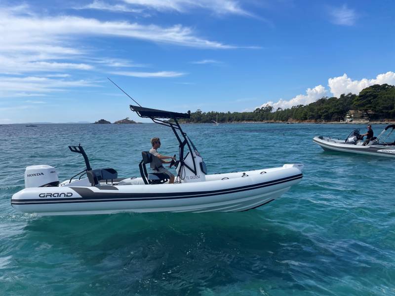 Semi rigide GRAND BOATS Drive Line D600 Activ 