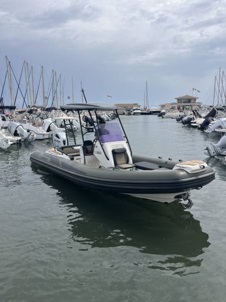 Semi rigide occasion Grand 6.80 à La Londe prés de Hyères